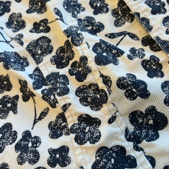 CJ Banks like new floral denim style corduroy jacket. Blue and white daisies. X - Picture 13 of 14